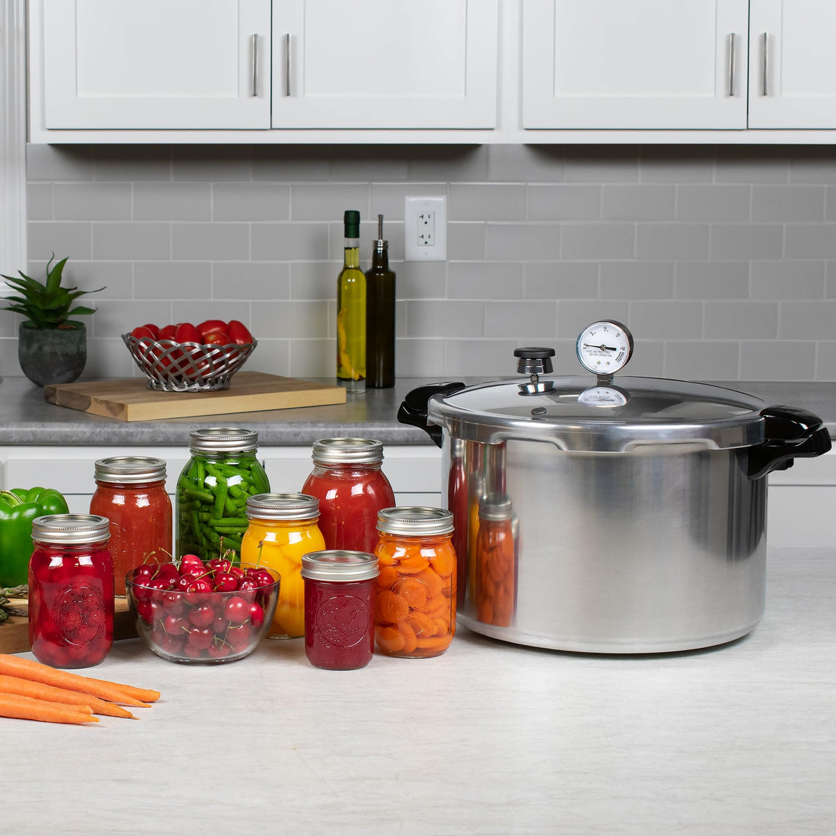 16-Quart Aluminum Pressure Canner and Cooker F62996