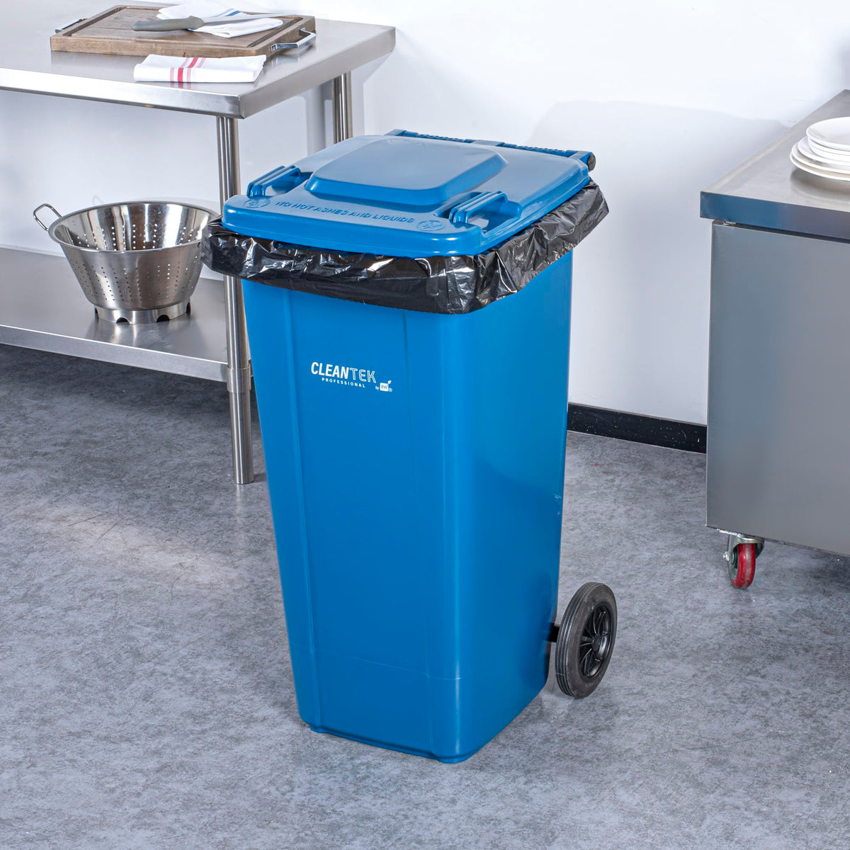 32 gal Blue Plastic Wheeled Trash Can N532859
