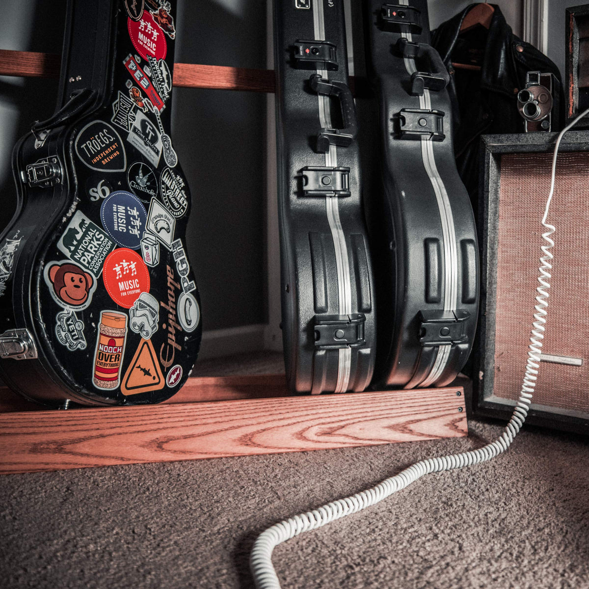 Folding Hardwood Guitar Case Rack J72856